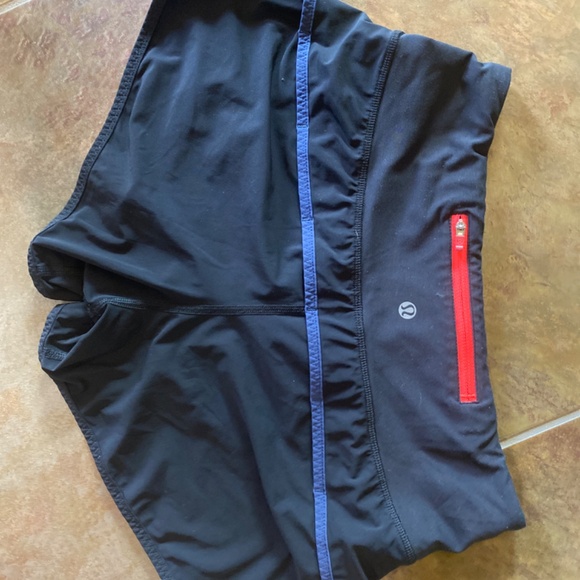 Lululemon Speed Ups 2.5 inch - Picture 2 of 3